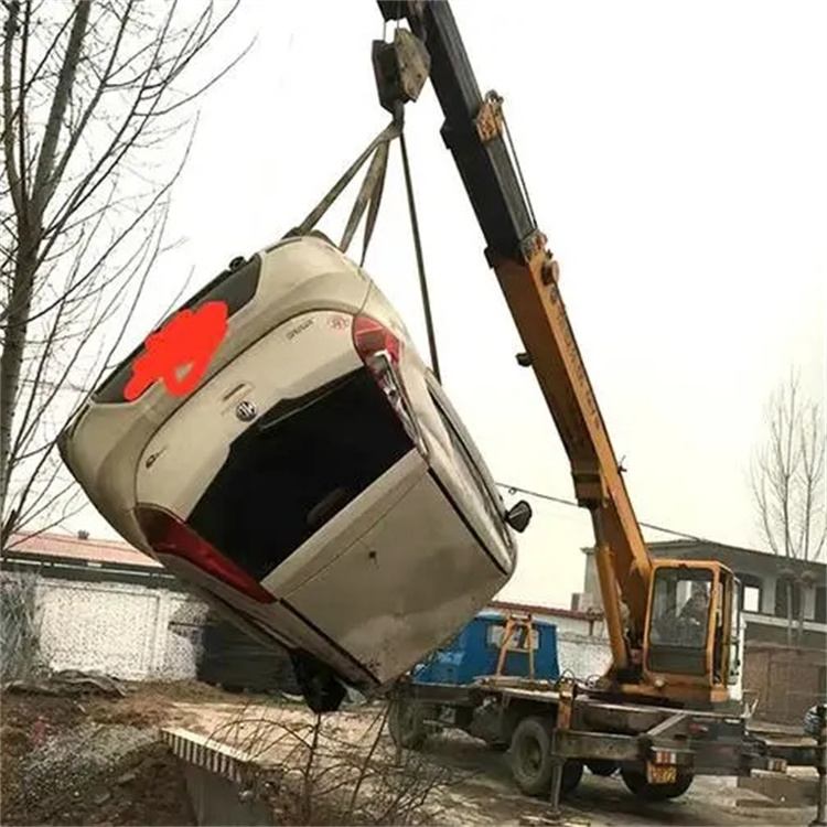 芙蓉随时待命，吊车24小时道路救援服务全解析